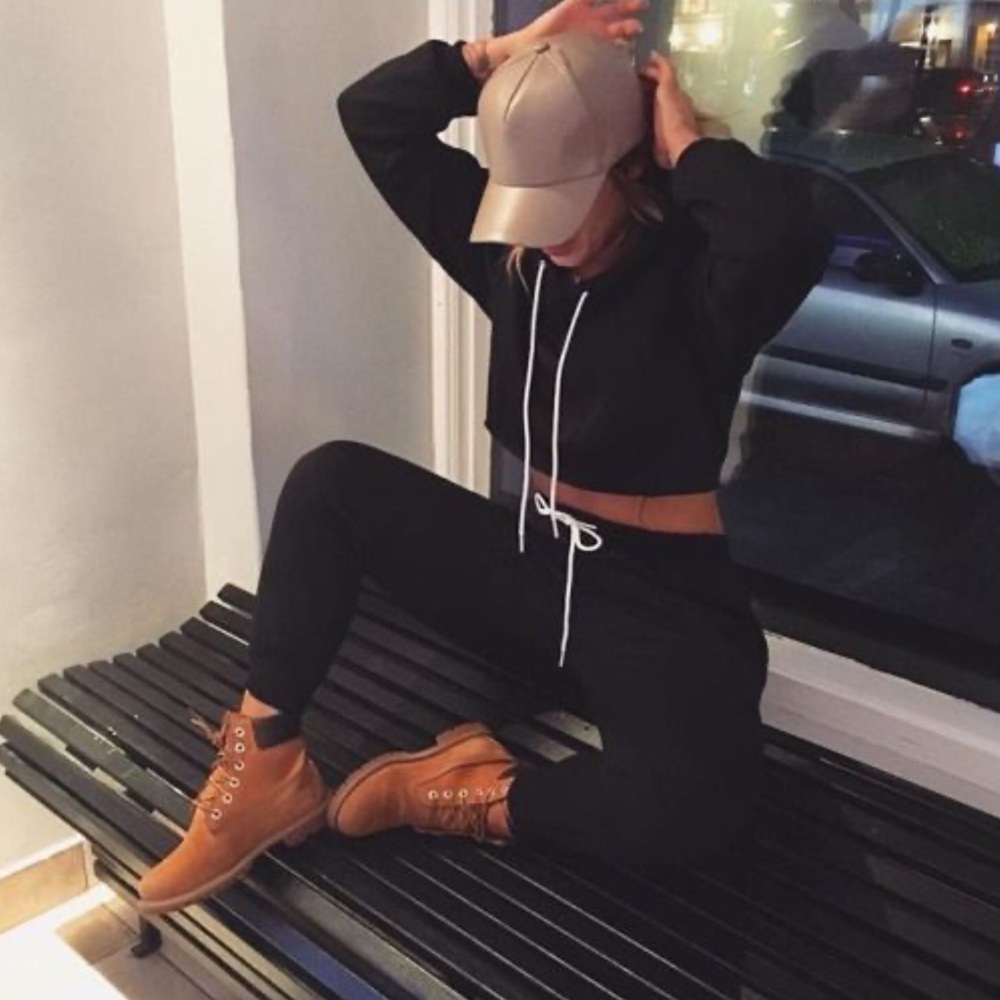 ｃｒｏｐ  ｈｏｏｄｉｅ